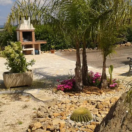 Piccolo Ξενοδοχείο με διαμερίσματα 3*