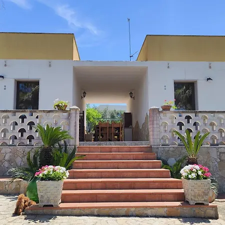 Piccolo Aparthotel 3*